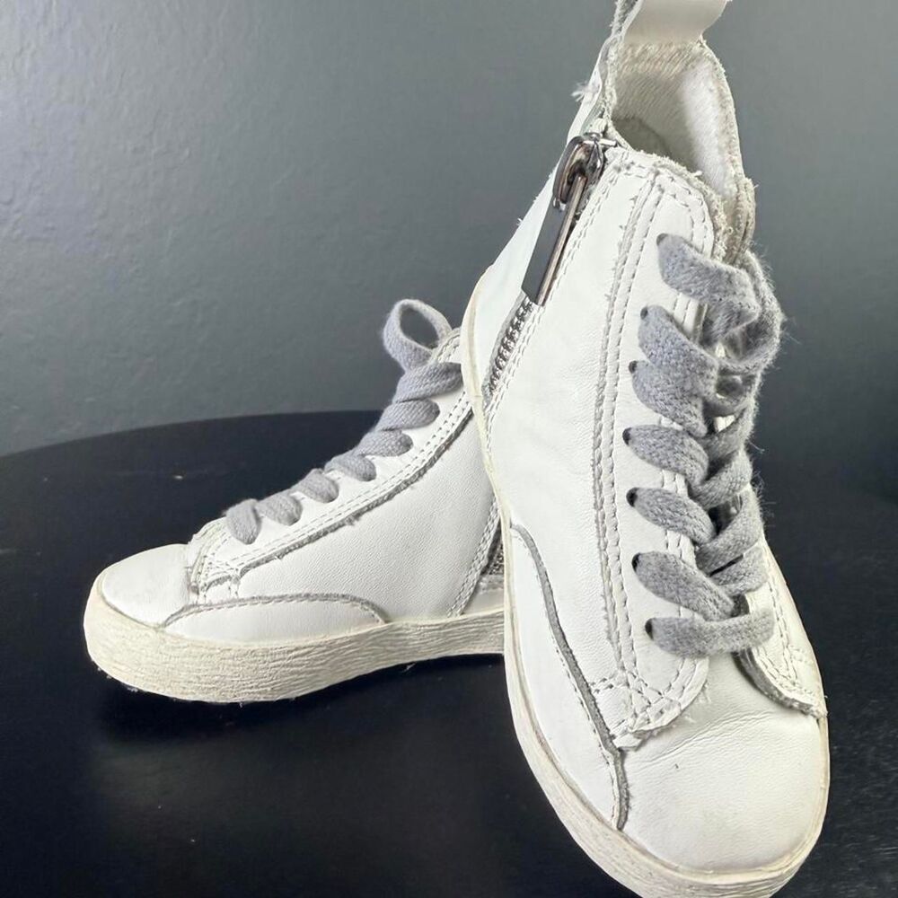5c Piper Finn Sneakers
